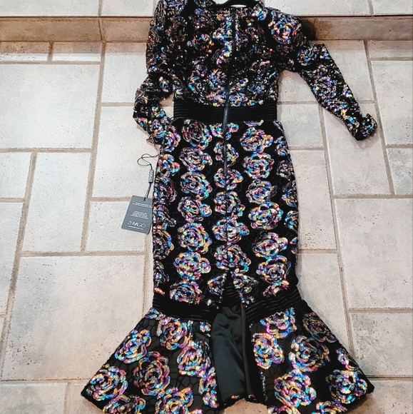 ๐คSOLD๐คZHIVAGO MOKAI NIGHTS SEQUINED LACE CALF-LENGTH DRESS - Picture 8 of 16